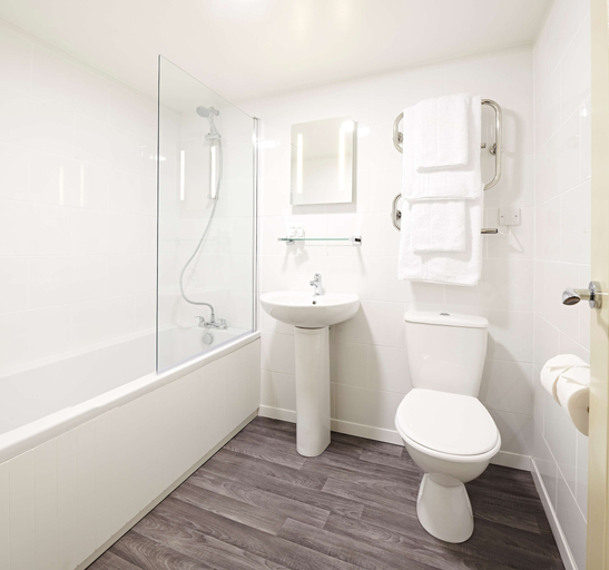 Bathroom 4, The Merchant's House, BW Signature Collection, Wiltshire