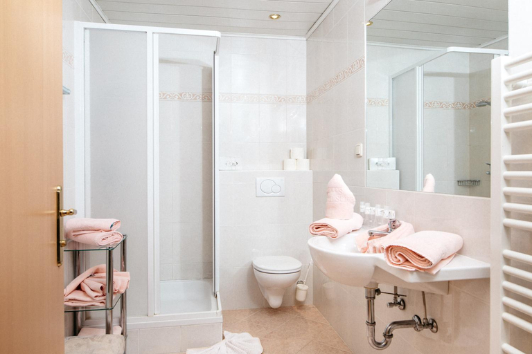 Bathroom 4, Postwirt, Spittal an der Drau