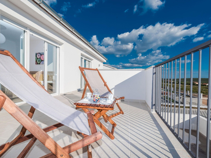 Others 3, Comfort Villa With Swimming Pool and Terrace, Sukošan