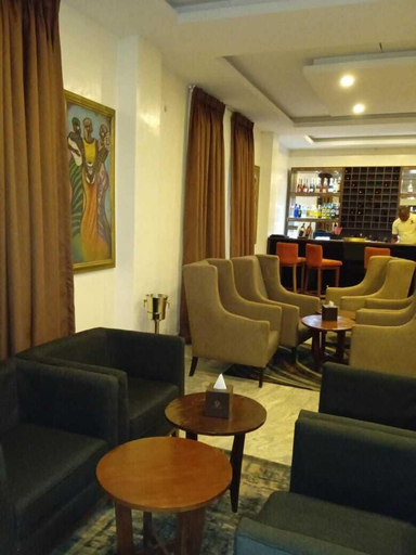 Others 5, Mulligan Hotel, Mainland