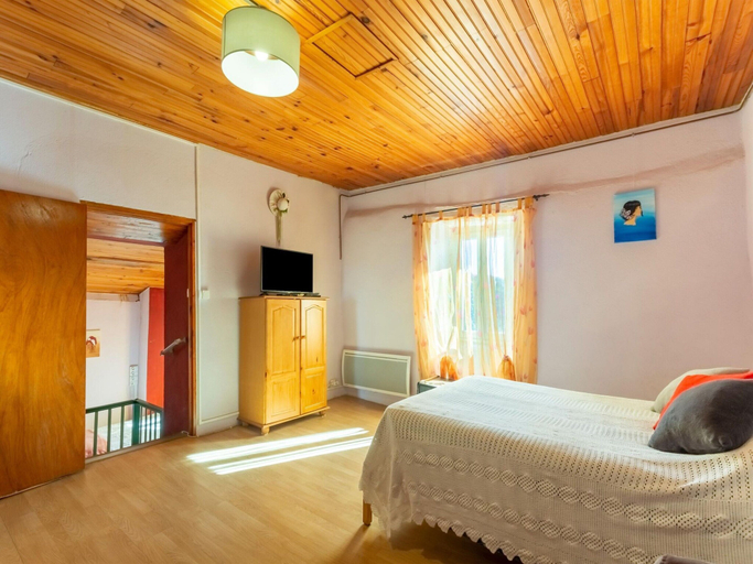 Room 4, Cevennes Stone Retreat, Lozère