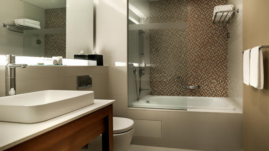 Bathroom 28