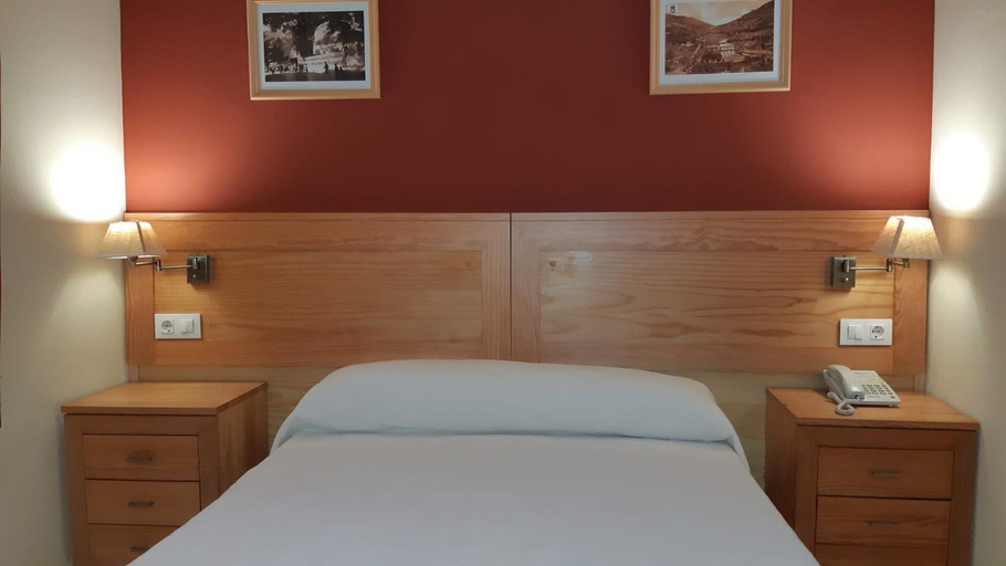 Bedroom 3, Hotel Alegria, Cáceres