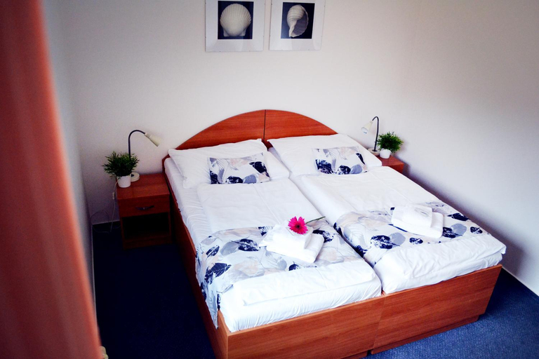 Bedroom, Hotel S-centrum, Benešov