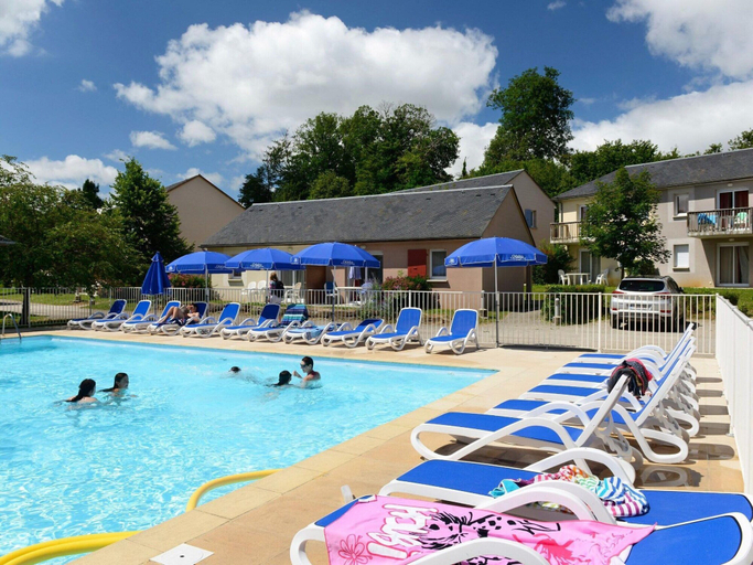 Pool 4, Tranquil Escape With Pool, Aveyron
