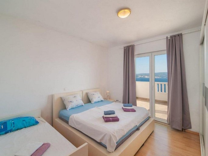 Bedroom 3, Apartment Stipic Omis - Three Bedroom Apartment with Terrace, Omiš