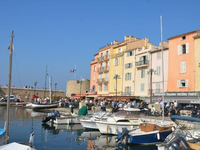 Marina, Prat-bourdin no. 18 Hameau des Claudins, Var