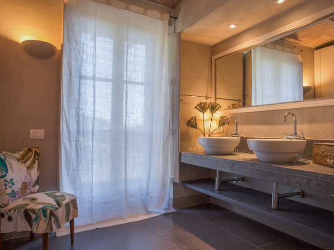 Bathroom 5, Holiday Home Magione Lake View Pool, Perugia