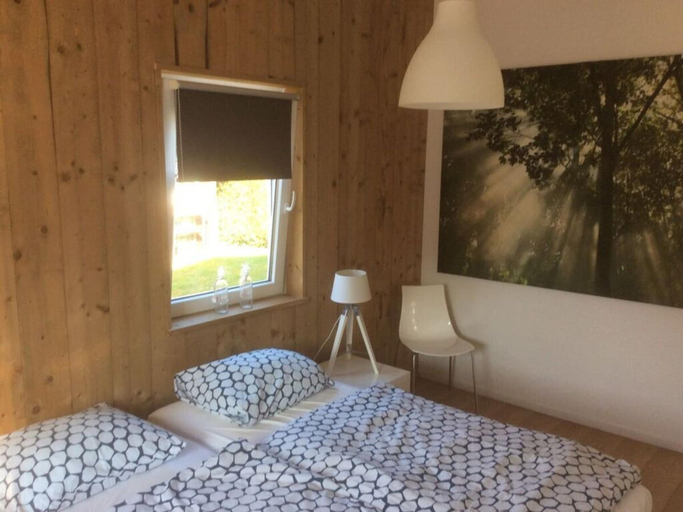 Bedroom 4, Holiday Home De Zilvermeeuw, Den Helder