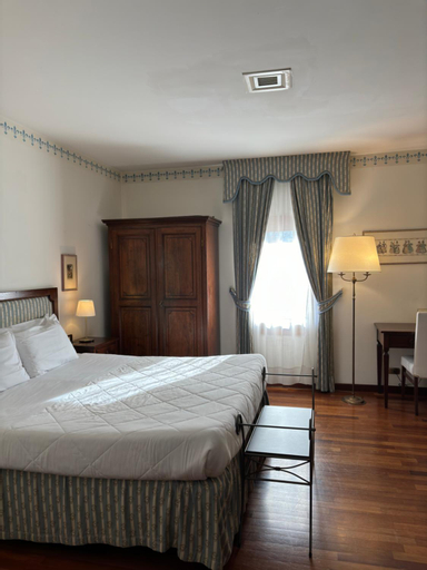 Bedroom 9