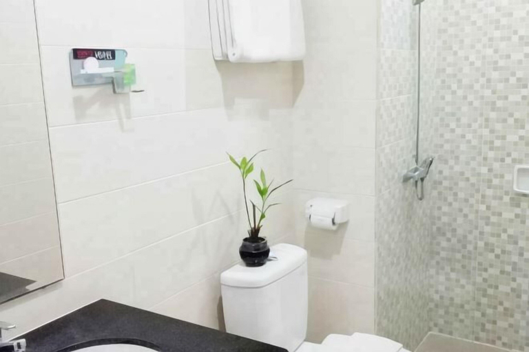Bathroom 22