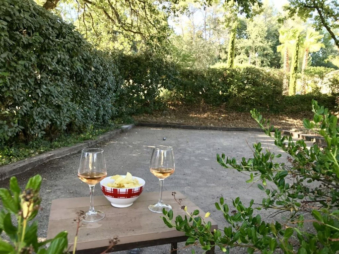 Dining 4, Villa La Bastide Comfortable Vacation Home, Var