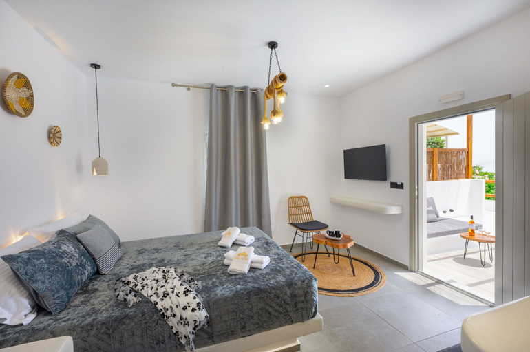 Bedroom 4, Tre Fiori - The Retreat Suites, South Aegean