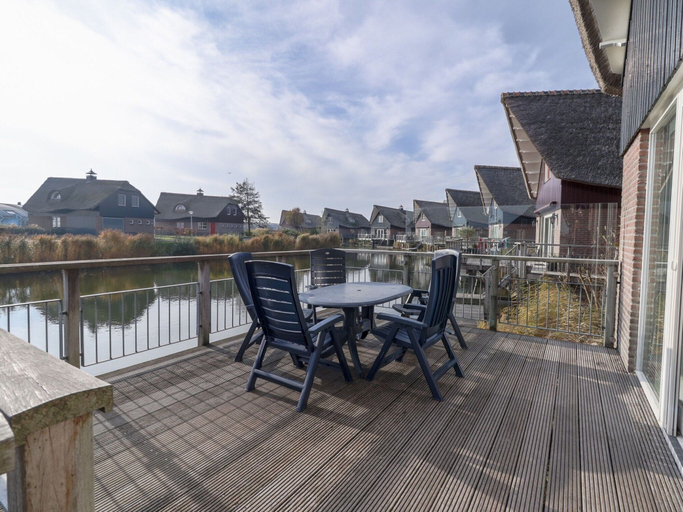 Others 4, Waterfront villa with terrace in Friesland, Wûnseradiel
