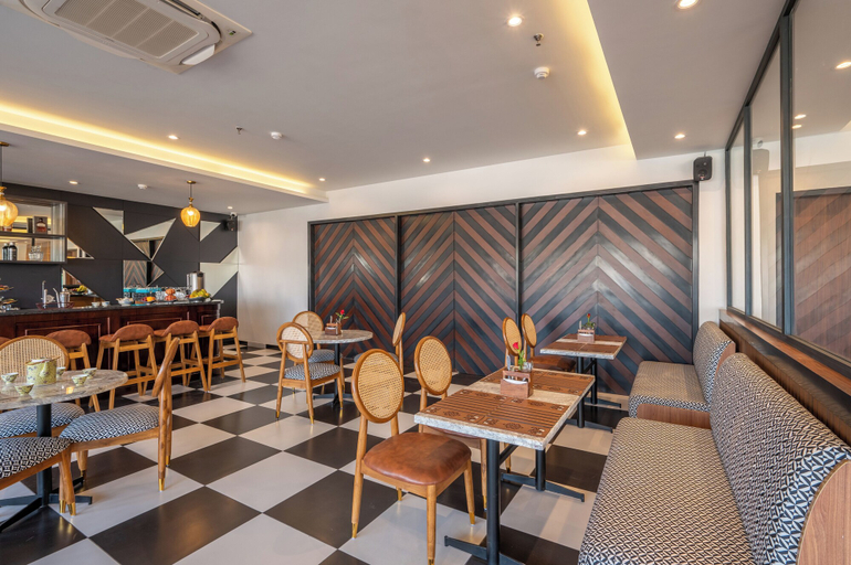 Food & Drinks 2, VISHRANTI CANAL ROAD, Dehradun