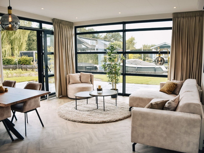 Living area 5, Luxury Waterfront Escape, Wijdemeren