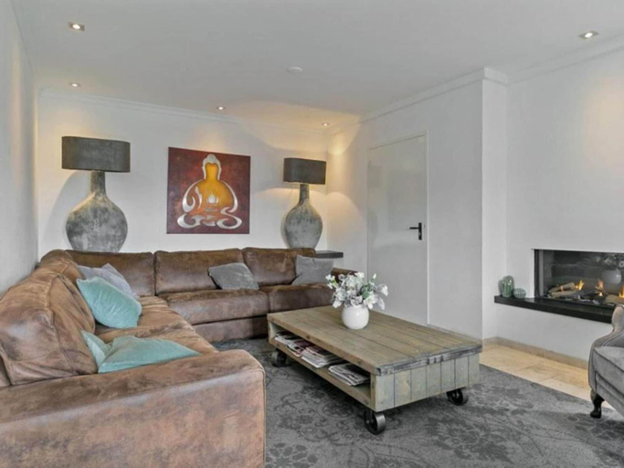 Living room, Villa in Bosrijk Near Horsterwold Forest, Zeewolde
