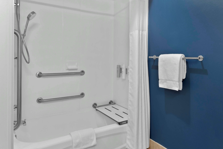Bathroom 4, Spark by Hilton Newcomerstown, Tuscarawas