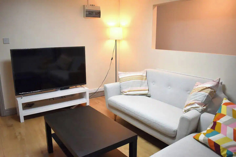 Others 4, Pleasant Apartment in City Center, Birmingham