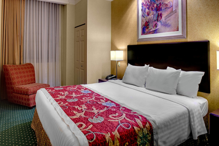 Bedroom 3, Springhill Suites By Marriott Memphis Downtown, Shelby