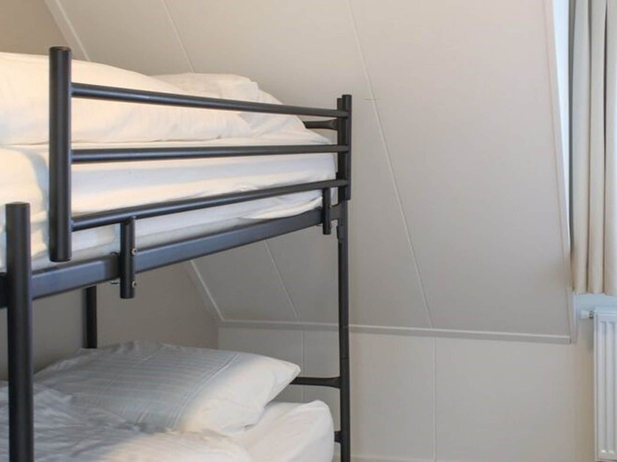 Bedroom 2, Villa in Friesland With Waterfront Jetty, Skarsterlân