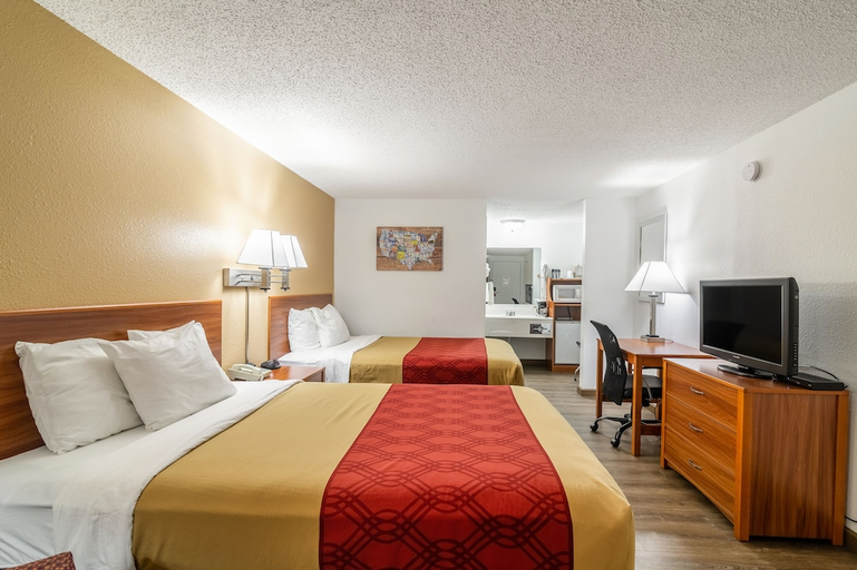 Bedroom 3, Econo Lodge Miles City I-94, Custer