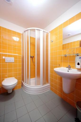 Bathroom 4, Hotel S-centrum, Benešov