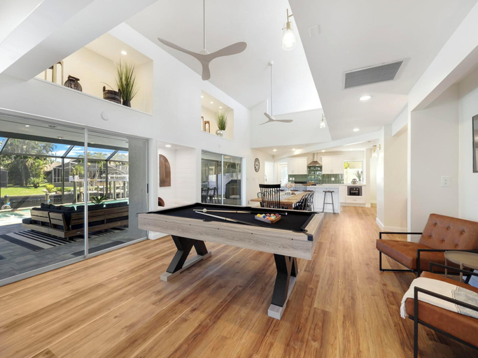 Others 5, Skylark Oasis - Family Fun & Luxury, Lee