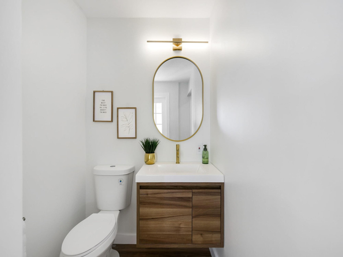 Bathroom 4, Skylark Oasis - Family Fun & Luxury, Lee