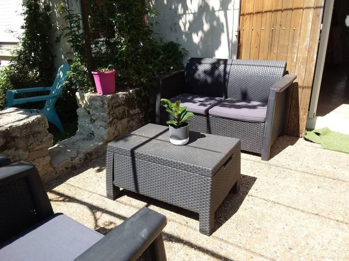 Others 4, Nice Villa in Morieres-les-avignon With Pool, Vaucluse