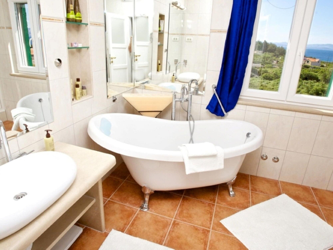 Bathroom 3, Adorable Villa With Swimming Pool and sea View, Supetar