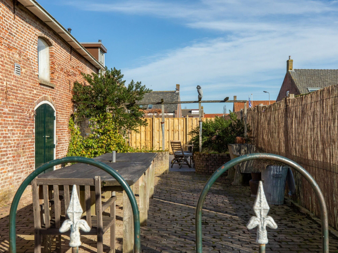 Exterior 5, Welcoming Holiday Home With Garden, Veere