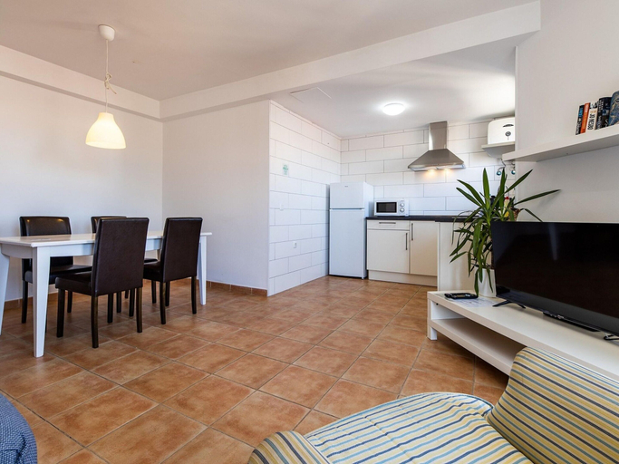 Dining 3, Belvilla by OYO Uptown I, Las Palmas