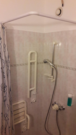Bathroom 9