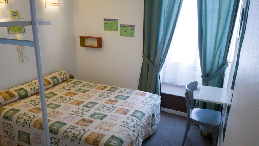 Bedroom 4, Hotel La Fontaine, Hautes-Pyrénées