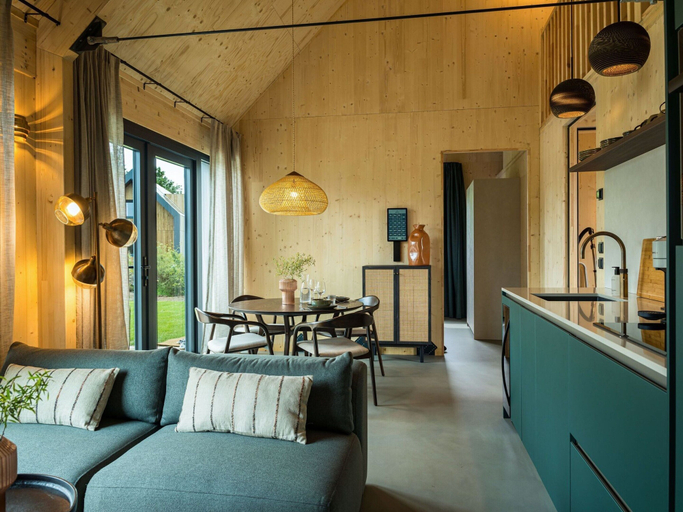 Dining 4, Holiday Home in Achterhoek With Pool & Sauna, Hengelo