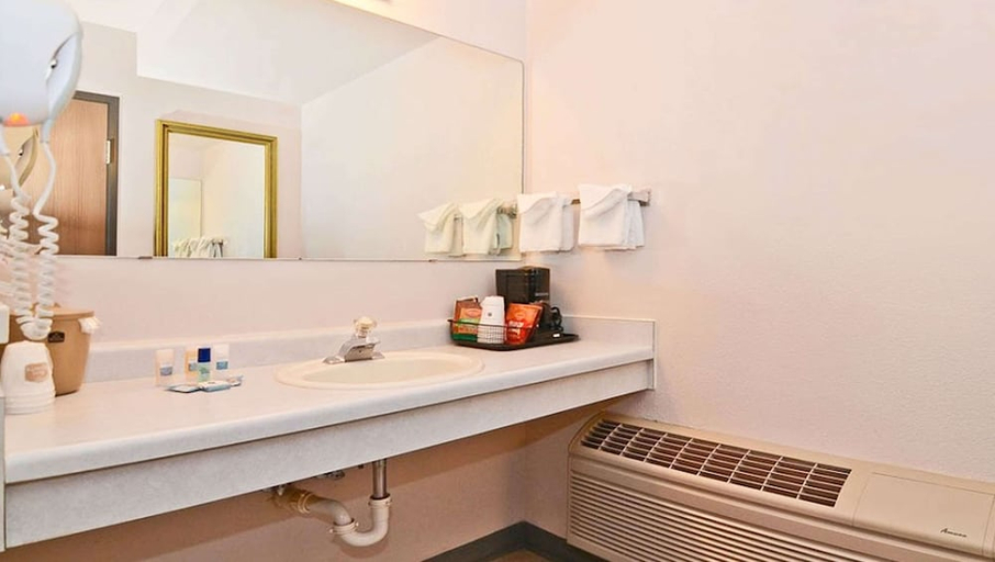 Bathroom 3, MAGNUSON HOTEL MANITOU SPRINGS, El Paso
