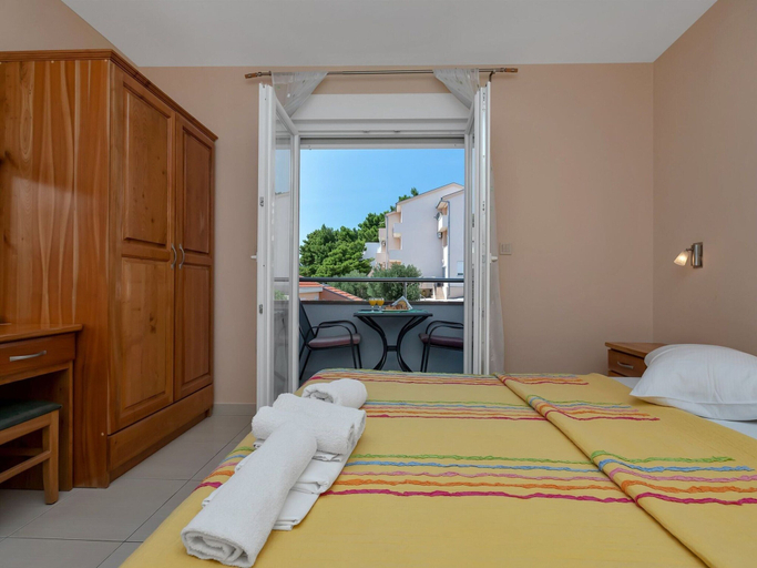 Bedroom 3, Apartments Villa Juric - One Bedroom Apartment With Balcony - 3, Baška Voda