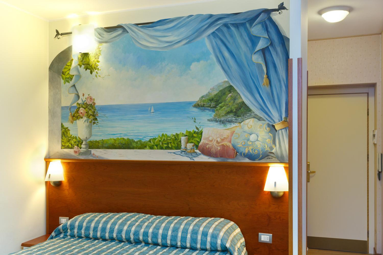 Bedroom 12