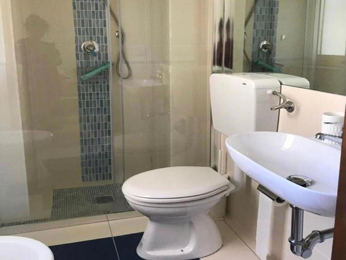Others 5, Cozy Apartment in Torrenova, Messina