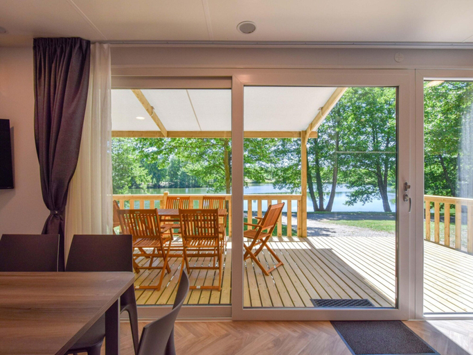 Dining 4, Cottage in Dordogne With Lake View and Pool, Dordogne