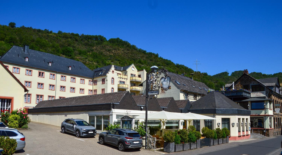 Exterior & Views 1, Schloß-Hotel Petry, Cochem-Zell