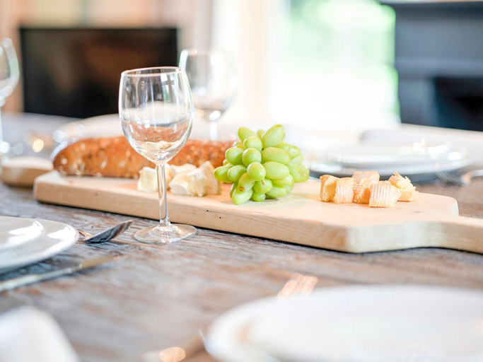 Dining 4, Gorgeous Farmhouse With Sauna, Tytsjerksteradiel