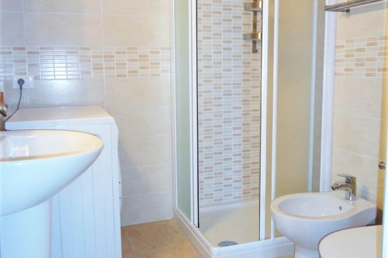 Bathroom 3, Apartment in Caorle Near Spiaggia Tartaruga, Venezia