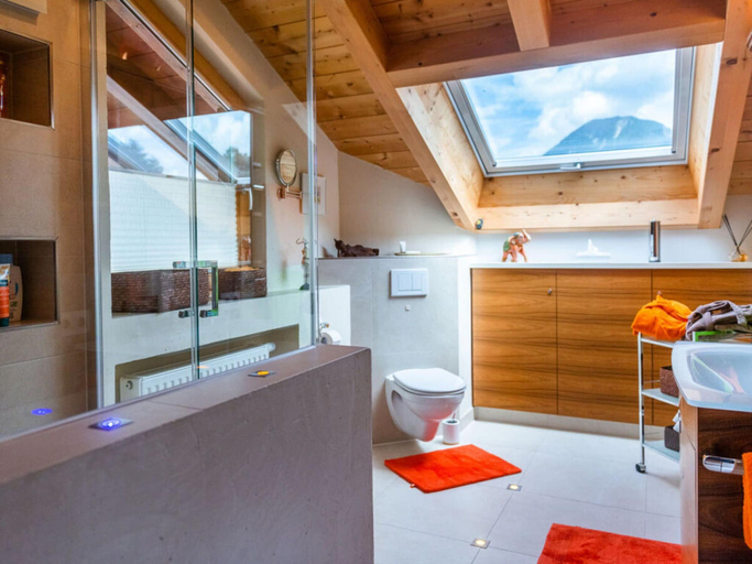 Bathroom 5, Holiday Apartment Zugspitzblick-riedel, Garmisch-Partenkirchen
