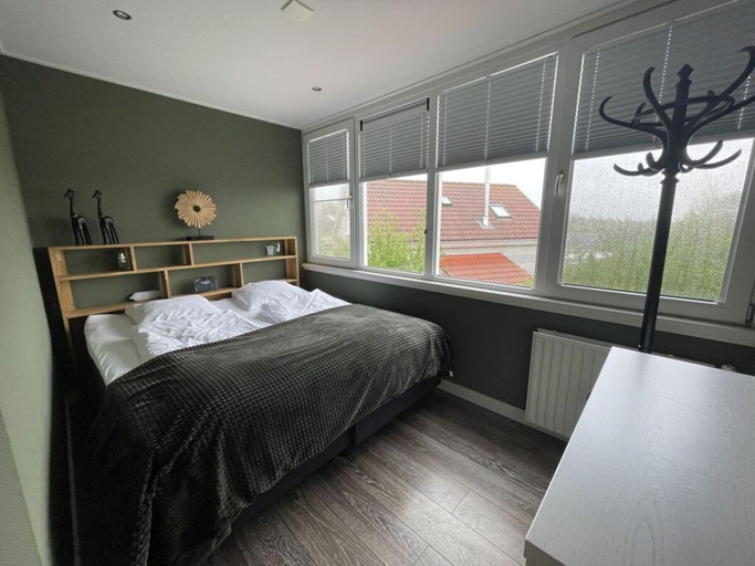 Bedroom 3, Holiday Apartment Rietzanger for 10 Peop, Wûnseradiel