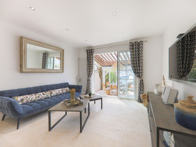 Living area 4, Attractive Holiday Home in Port Grimaud With Jetty, Var
