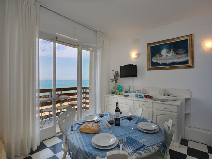 Dining 3, Marina di Castagneto Carducci Stay, Livorno