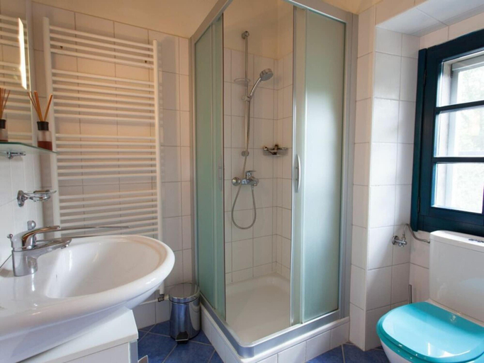 Bathroom 4, House of Olives Comfortable Holiday Residence, Dobrinj