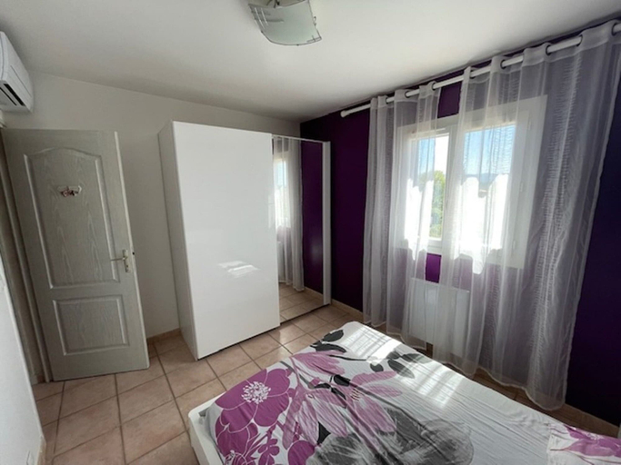 Bedroom 5, Villa in Vidauban With Pool & Vineyards Nearby, Var